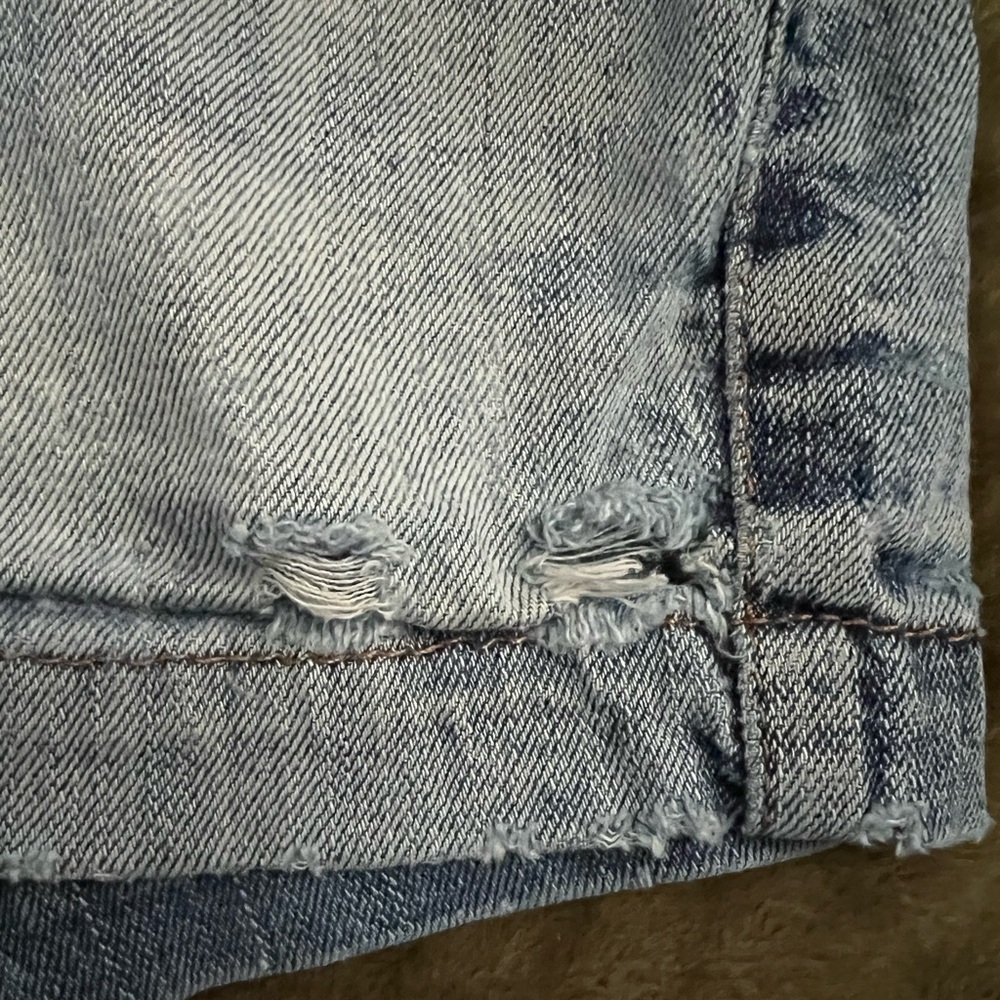 🚫SOLD🚫 Mossimo Low Cut Jean Shorts - Picture 6 of 6